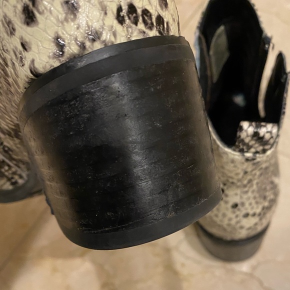 Blondo Snakeskin Waterproof Ankle Boots - Picture 9 of 9